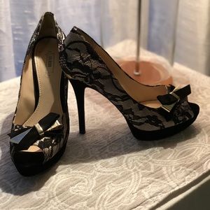 Guess heels Size 10